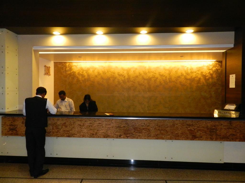 Hotel Rock Regency Toranagallu Exterior foto